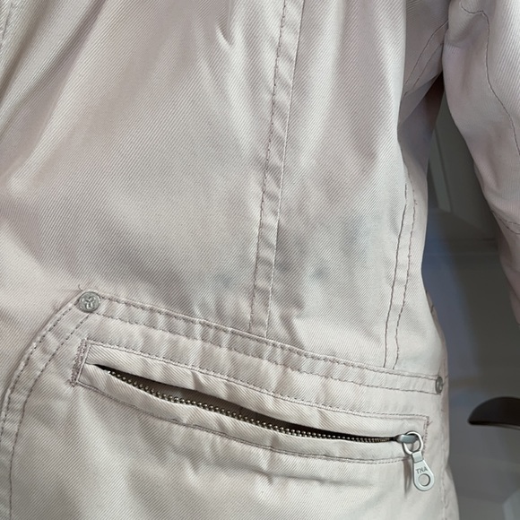 TNA Summit Parka - Picture 9 of 10